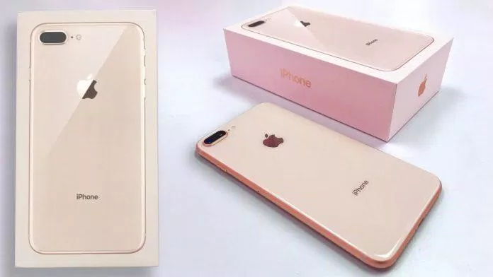 Hộp của IPhone 8 Plus màu hồng vàng