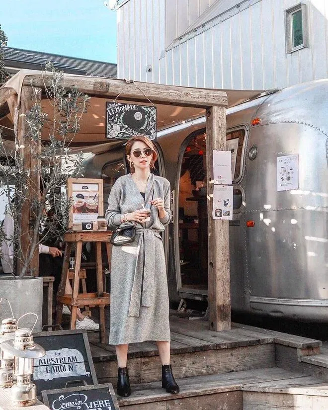 Boots thấp cổ sẽ là item không thể thiếu cho các cô nàng sành điệu (nguồn: Internet). Boots thấp cổ sẽ là item không thể thiếu cho các cô nàng sành điệu (nguồn: Internet).