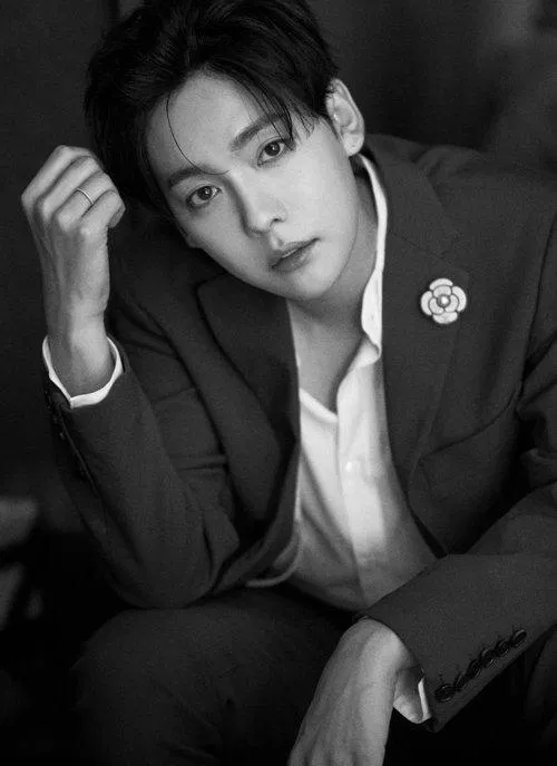 Jinu trong Top 3 visual sao nam đẹp nhất KPOP 2020 (Nguồn: Internet).