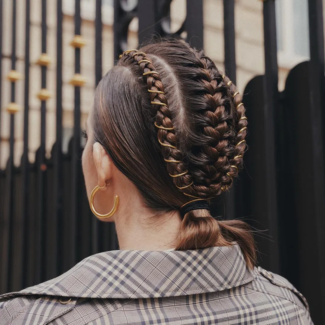 Thường xuyên tết tóc quá chặt có thể gây đau đầu (Ảnh: Internet)