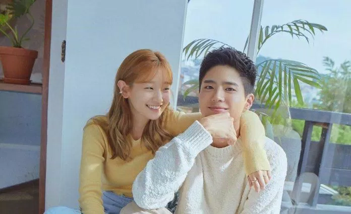 Sự nhiệt huyết cũng tinh thần lạc quan của couple chính quả thực là điểm sáng cho Record of Youth (Ảnh Internet)