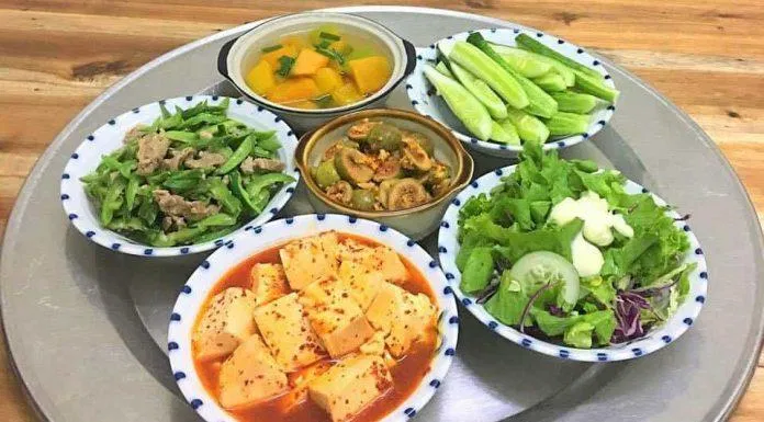 Mâm cơm gia đình dễ làm hằng ngày (Nguồn: Internet)
