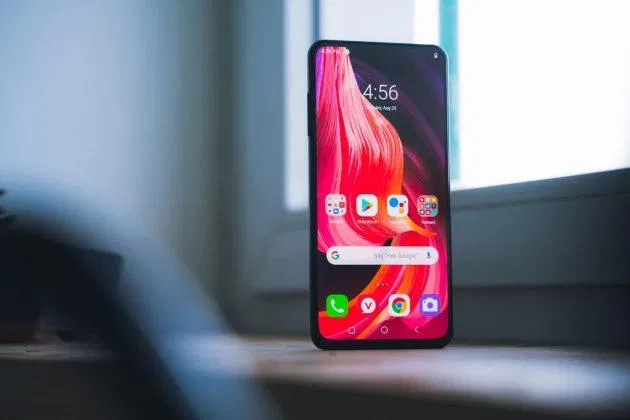 Review Vsmart Aris Pro: Smartphone camera ẩn đầu tiên tại Việt Nam ...