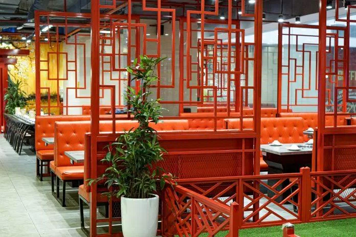 Nhà hàng Cửu Vân Long được thiết kế mang đậm hơi hướng Trung Hoa (ảnh: Internet)