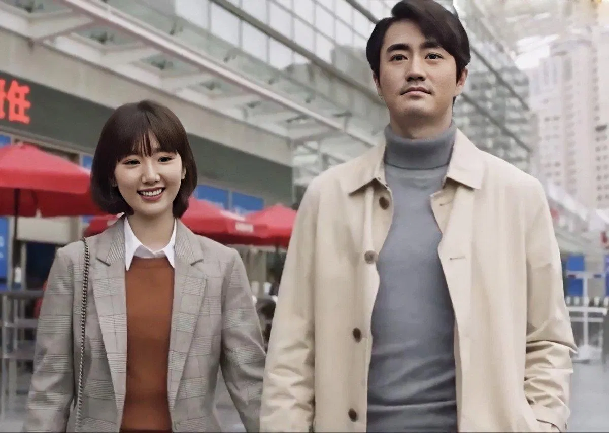 Người trưởng thành ăn mặc đơn giản ( Nguồn: Internet )