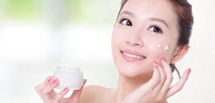 Kem dưỡng ẩm giúp làn da mềm mại (Ảnh: Internet)