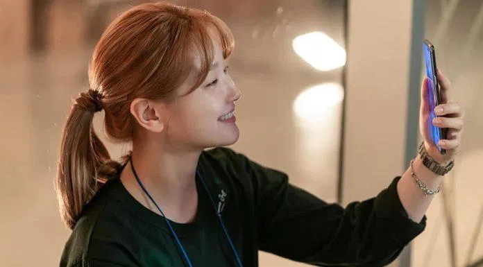 Cô còn là fan girl chính hiệu của nam chính (Ảnh Internet)