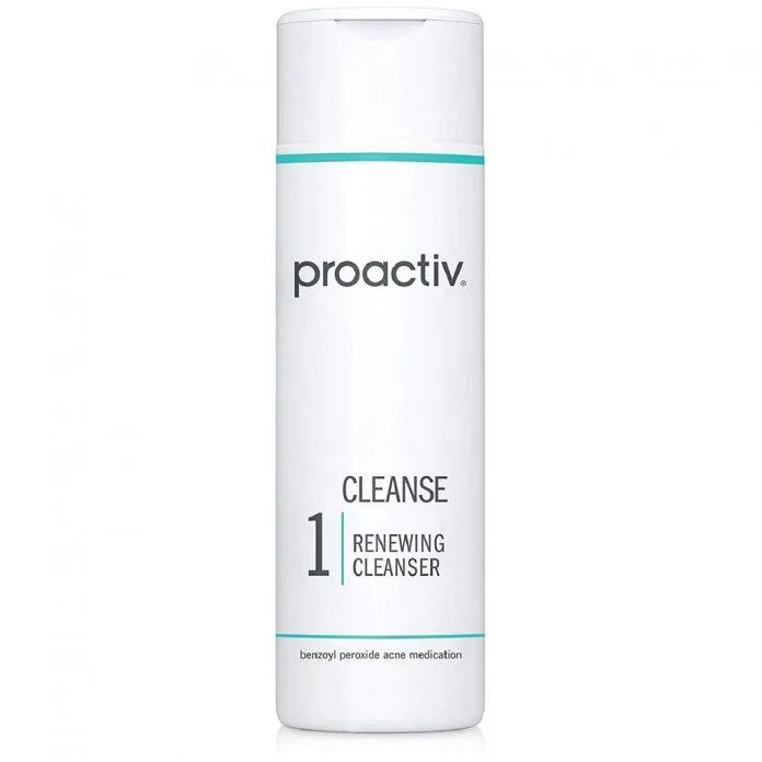 Sửa rữa mặt Proactiv Renewing Cleanser có tác dụng làm sạch lỗ chân lông ngăn không cho mụn quay trở lại. (Nguồn: Internet).