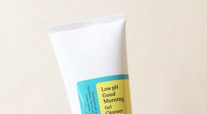 Gel rửa mặt Cosrx Good Morning Gel Cleansing phù hợp với da nhạy cảm dầu mụn vì làm sạch sâu mà cực kỳ lành tính và không khô căng. (Nguồn: Internet)
