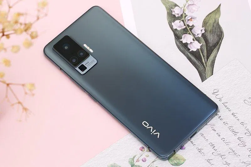 Thiết kế của Vivo X50 Pro