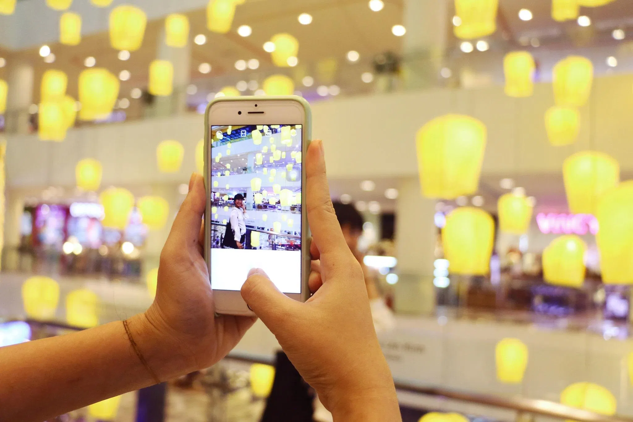 TTTM Vivo City sáng rực đèn lồng vào ngày Trung Thu (Nguồn: Internet) TTTM Vivo City sáng rực đèn lồng vào ngày Trung Thu (Nguồn: Internet)