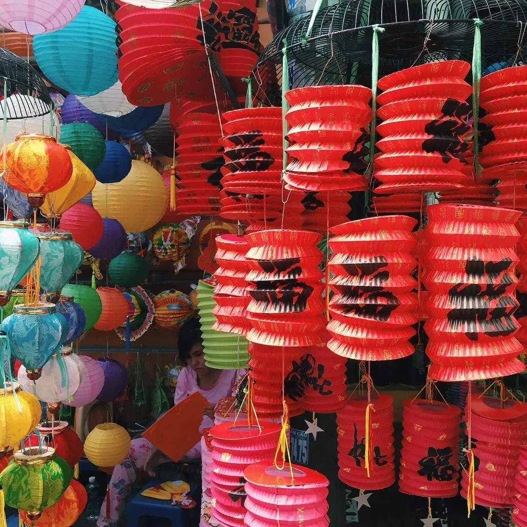 Địa điểm chơi Trung Thu ở Sài Gòn - Phố lồng đèn Lương Nhữ Học (Nguồn: Internet)