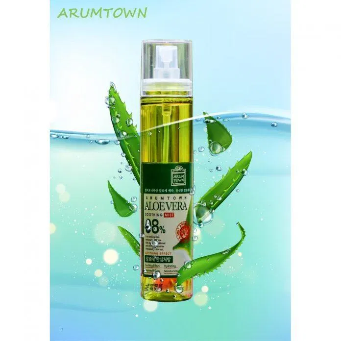 Xịt khoáng Arumtown Aloe Vera Soothing Mist có thiết kế tươi mát một màu xanh, tạo cảm giác hòa mình với thiên nhiên. (nguồn: Internet)