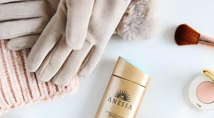 Ngoài khả năng chống nắng, sữa chống nắng Anessa Perfect UV Sunscreen Skincare Milk còn có thể cung cấp độ ẩm và tăng cường khả năng chống oxy hóa của da (Nguồn: Internet).