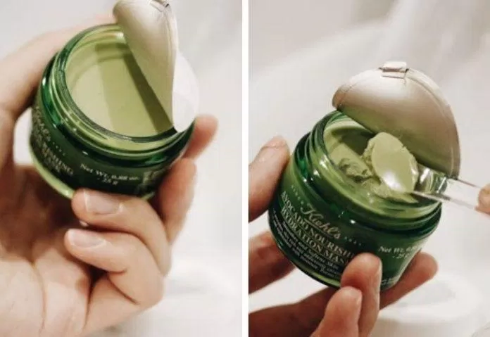 Mặt nạ bơ Kiehl's thiết kế dạng hũ thủy tinh, có seal và muỗng nhựa nhỏ kèm theo. (Nguồn: Internet) Review mặt nạ bơ Kiehls Avocado Nourishing Hydrating Mask - bảo bối dưỡng ẩm mùa hanh khô chiết xuất quả bơ công dụng Dầu hoa anh thảo Dầu quả bơ dưỡng ẩm dưỡng ẩm da glycerin Kiehl s Avocado Nourishing Hydrating Mask Kiehls mặt nạ mặt nạ bơ mặt nạ bơ kiehl s mặt nạ cấp ẩm mặt nạ Kiehls mặt nạ rửa Nuôi dưỡng da phục hồi da phương ly review mặt nạ sản phẩm Squalane thương hiệu vitamin E