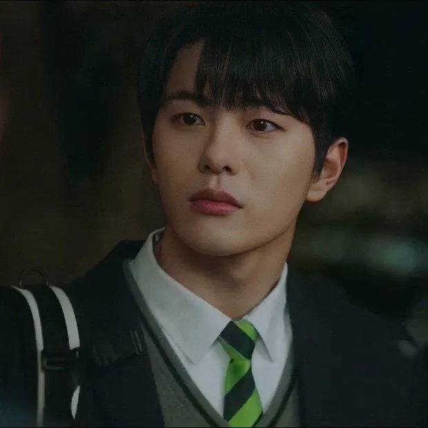 Bomin đảm nhận hình tượng nam sinh ấm áp trong 18 Again