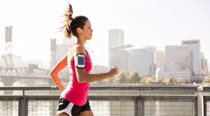 Chạy bộ là bài tập cardio phổ biến nhất, nhưng hít xà cũng là một lựa chọn không tồi (Ảnh: Internet).