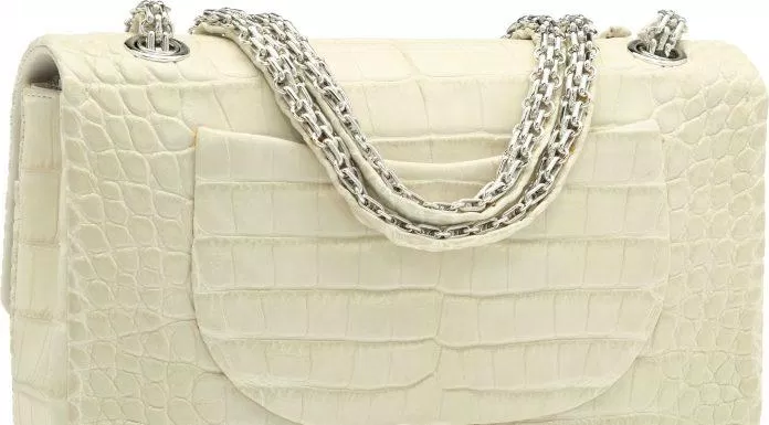 Chanel Diamond Forever 216.000 USD khoảng 6 tỷ VND (Nguồn : Internet).