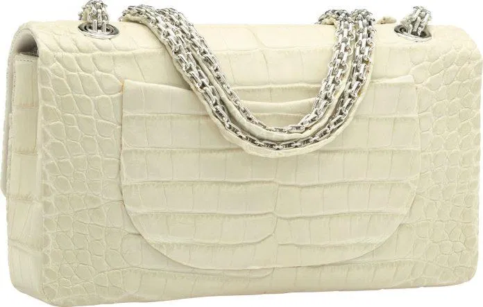 Chanel Diamond Forever 216.000 USD khoảng 6 tỷ VND (Nguồn : Internet). Chanel Diamond Forever 216.000 USD khoảng 6 tỷ VND (Nguồn : Internet).