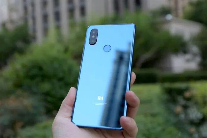 Mặt lưng của Xiaomi Mi 8 SE