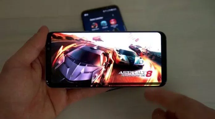 Chiến game trên S8 vẫn còn rất mượt mà. (Nguồn: Internet)