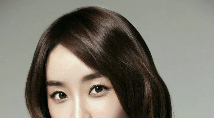 Jeong Eugene trong vai Jang Han Na (ảnh: internet) Jeong Eugene trong vai Jang Han Na (ảnh: internet)
