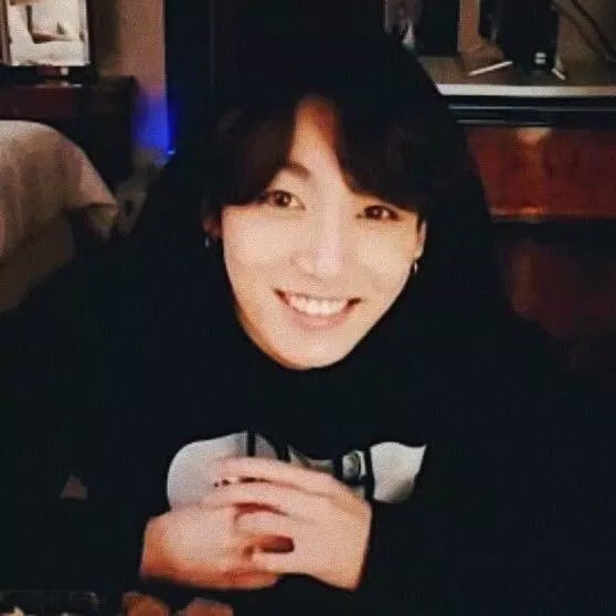 Jungkook cổ vũ mọi người theo đuổi ước mơ (Ảnh: V live)