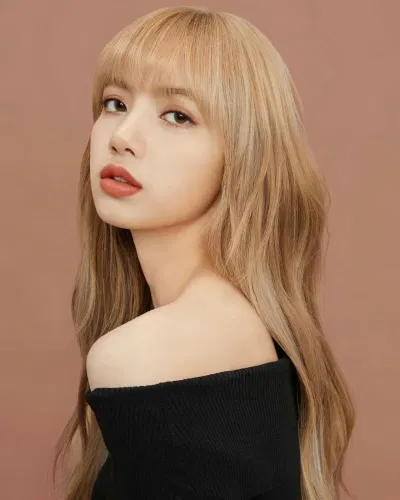 Lisa đắp mặt nạ như một thói quen để da luôn ẩm mượt và căng mịn. (Ảnh: Internet) Lisa đắp mặt nạ như một thói quen để da luôn ẩm mượt và căng mịn. (Ảnh: Internet)