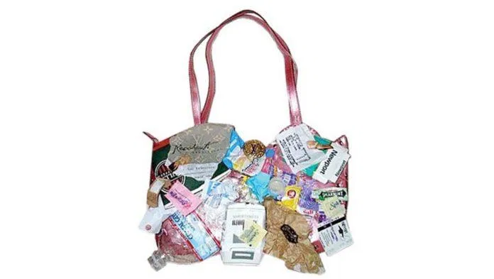 Urban Satchel Louis Vuitton - 150.000 USD khoảng 3.4 tỷ VND (Nguồn : Internet).