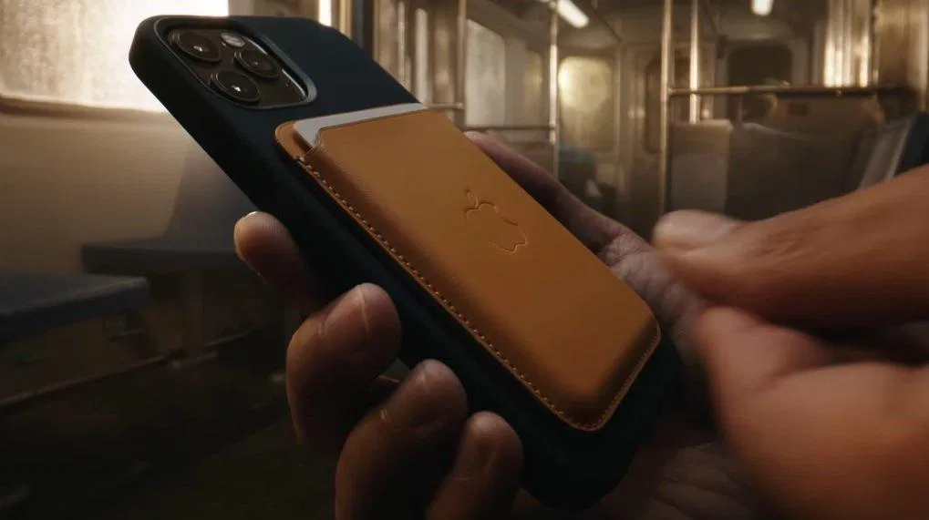 Nhiều phụ kiện tích hợp MagSafe rất thời trang và thời thượng. (Nguồn: Internet)