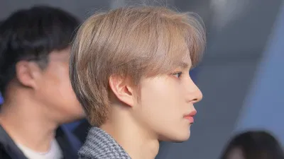 Vẻ đẹp thanh thoát khiến người nhìn không rời mắt nổi của Jungwoo (Ảnh: internet)