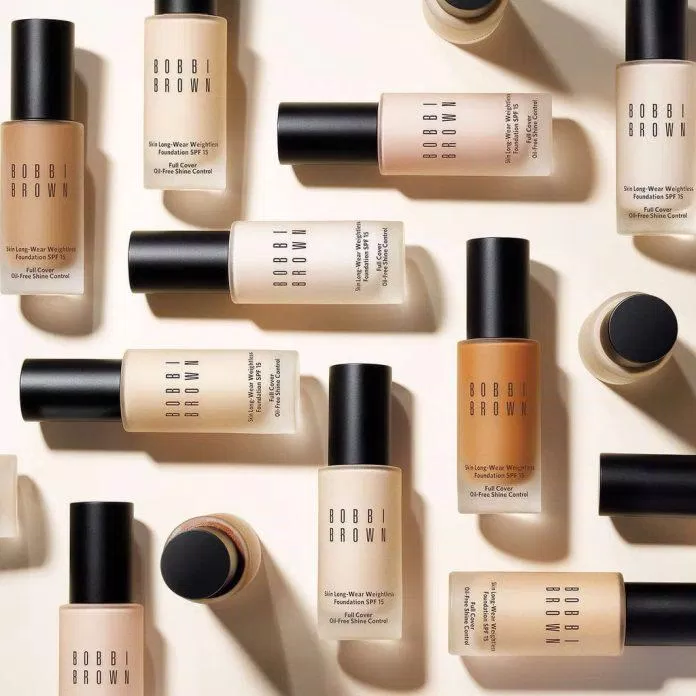 Bobbi Brown Skin Longwear Weightless Foundation có tất cả 43 tone màu nên phù hợp với mọi tone da (Nguồn: Internet).