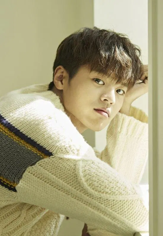 Ryeo Un có sức hút nam tính