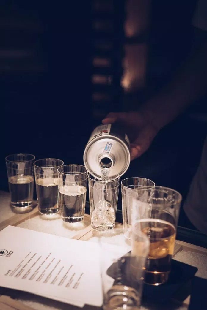 Dòng rượu Nama hay còn được gọi là rượu sake “tươi” bởi nó chưa qua tiệt trùng nên vẫn giữ được hương vị thơm nồng nguyên chất. (Ảnh: Internet)