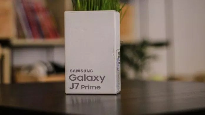 Review điện thoại Samsung Galaxy J7 Prime: Khởi đầu thành công cho J7 - Series đánh giá Đánh giá điện thoại đánh giá sản phẩm đánh giá smartphone Đập hộp Samsung điện thoại điện thoại Samsung điện thoại Samsung Galaxy điện thoại smartphone Galaxy hệ điều hành J7 Prime review review điện thoại review j7 prime review sản phẩm review sản phẩm công nghệ review smartphone samsung samsung galaxy Samsung Galaxy J7 Prime thiết kế thương hiệu