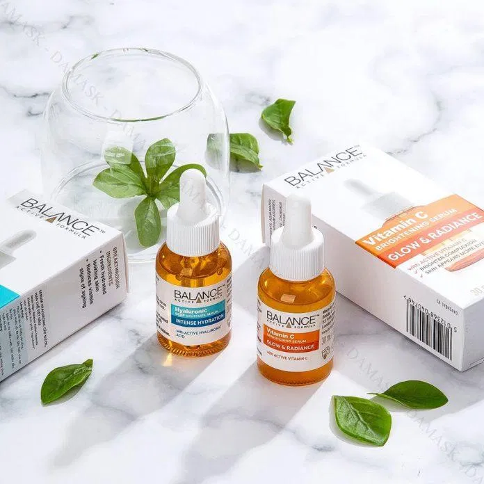 Balance Active Formula Hyaluronic Deep Moisture Serum có màu xanh (Nguồn: Internet )