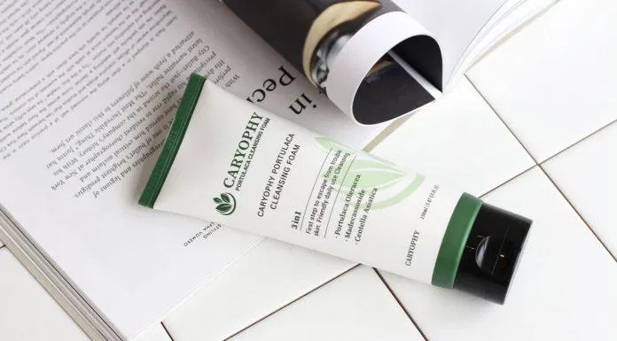 Sữa rửa mặt Caryophy Portulaca Cleansing Foam (Nguồn: Internet).