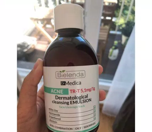 Sữa rửa mặt Bielenda Dr Medica Dermatological Cleansing Emulsion có thiết kế đậm chất dược mỹ phẩm (nguồn: Internet).