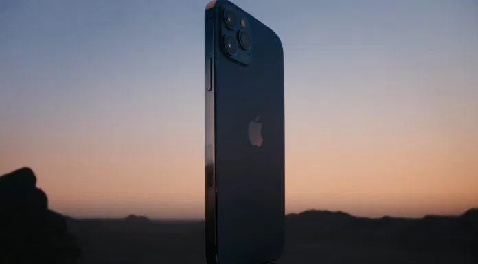 Thiết kế sang trọng và mạnh mẽ trên iPhone 12 Pro Max. (Nguồn: Internet)