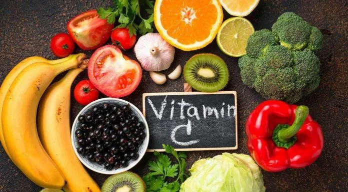 Vitamin C là loại dinh dưỡng thiết yếu đối vói con người (Ảnh Internet)