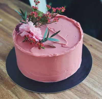 Bánh kem hoa tươi cực đẹp (Ảnh: internet)