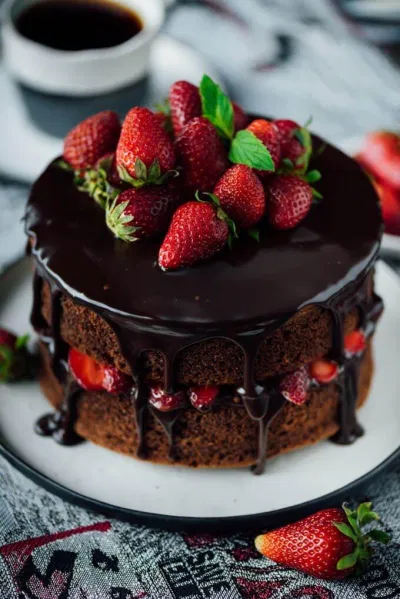 Tổ hợp chocolate cùng dâu tươi (Ảnh: internet) Tổ hợp chocolate cùng dâu tươi (Ảnh: internet)