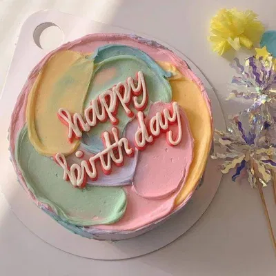 Một chiếc bánh kem có màu pastel vô cùng thích mắt (Ảnh: internet)