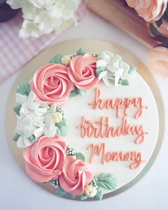 Bánh sinh nhật bằng kem cực đẹp (Ảnh: internet)