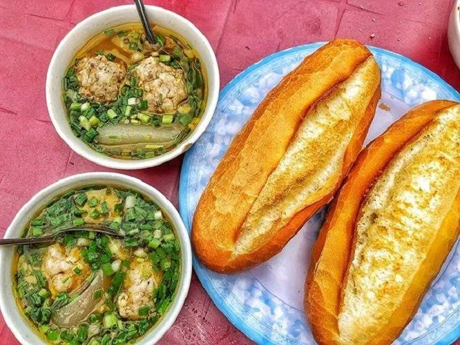 Bánh mì xíu mại Đà Lạt. Nguồn: Internet
