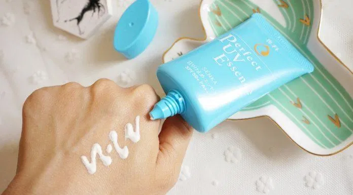 Senka Perfect UV Essence với thành phần tốt mang lại vẻ đẹp cho da bạn. ( Nguồn: internet)