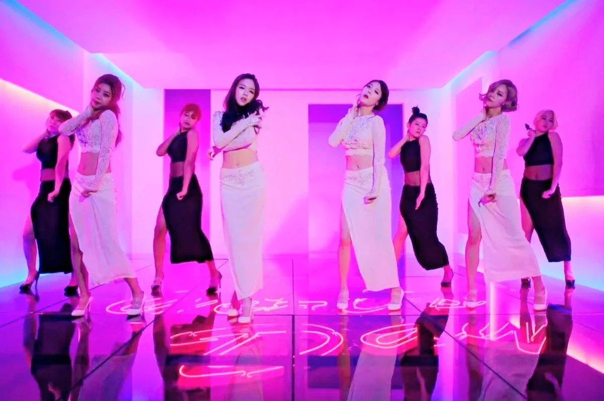 13 bài hát KPOP được biên đạo vũ đạo đỉnh cao (G) I-DLE 13 bài hát Kpop bài hát KPOP Blood Sweat & Tears BTS Chungha CL EXO Ga In Gashina Girls Day Hello Bitches Hwasa I like that Irene Love Shot Maria Monster Move Oh! My God Open Mind Paradise Lost Play Red Velvet Seulgi Sistar Something Sunmi Taemin wonho