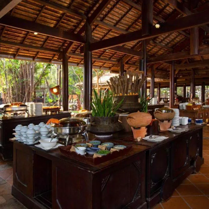 Khung cảnh xung quanh Hồ Tràm Beach Boutique Resort and Spa (Ảnh Internet)