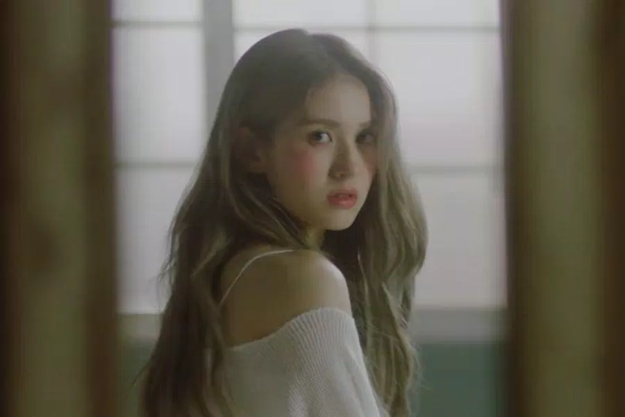 Jeon Somi thể hiện nhiều tính cách trong ca khúc What You Waiting For. (Nguồn: Internet)