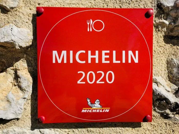 Ngôi sao Michelin thậm chí còn "khó tính" hơn giải Oscar, bởi đã trao rồi vẫn có thể bị tước mất (Ảnh: Internet).